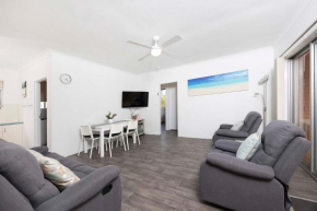 Christie Court 2, Forster